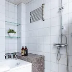 Scandi Loft, Jacuzzi, Balcony, Aircon *