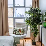 Apartment Scandi Loft, Jacuzzi, Balcony, Aircon *
