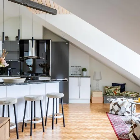 Lägenhet Scandi Loft, Jacuzzi, Balcony, Aircon Helsingfors