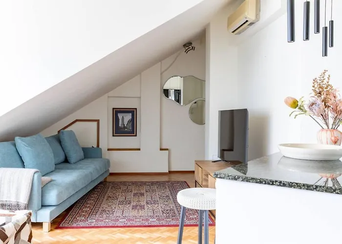 Scandi Loft, Jacuzzi, Balcony, Aircon Helsingfors